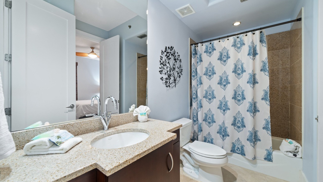 Photo of Bathroom in Orange Beach East