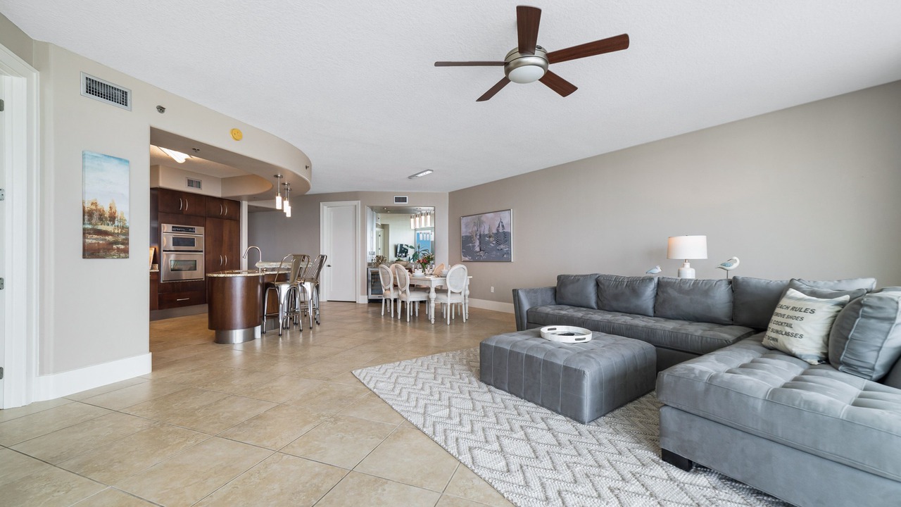 Photo of Livingroom in Orange Beach East