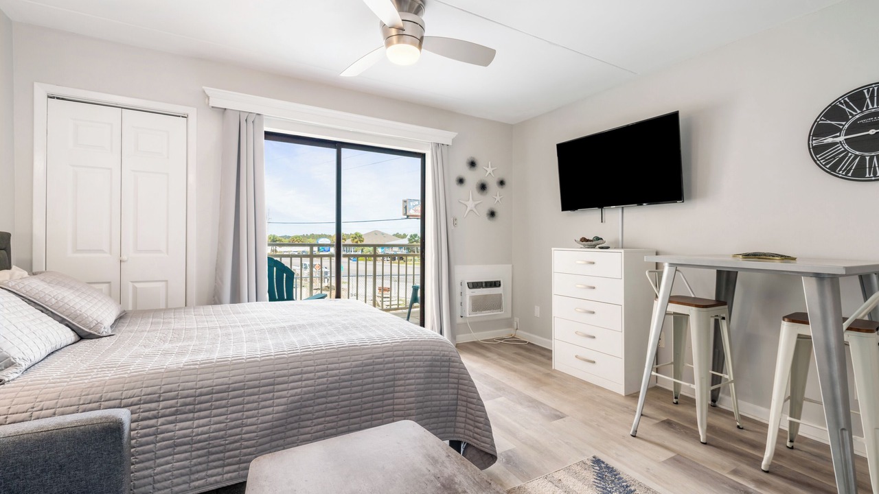 Photo of Bedroom in Orange Beach