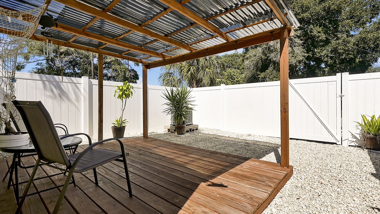 Photo of Patio Balcony in Bearss Plaza