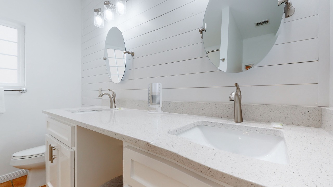 Photo of Bathroom in Dauphin Island