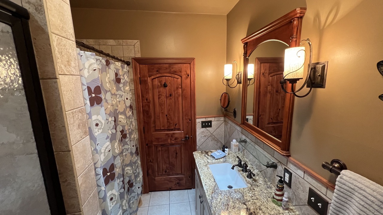 Photo of Bathroom in Centre
