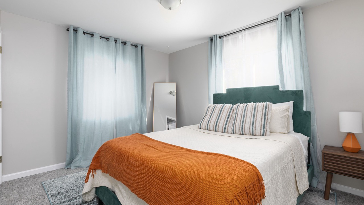 Photo of Bedroom in Crestline Heights