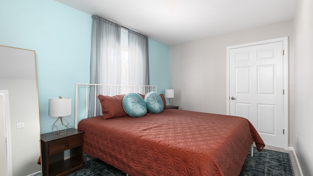 Photo of Bedroom in Crestline Heights