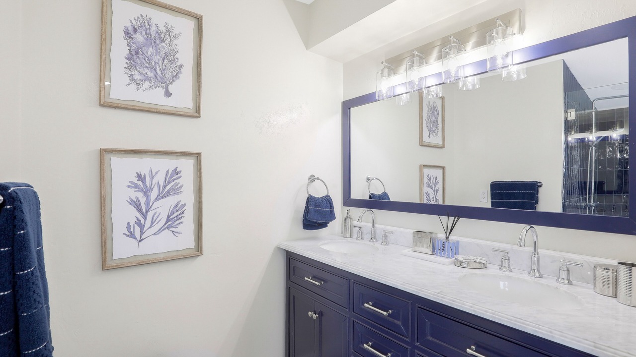 Photo of Bathroom in Central Naples