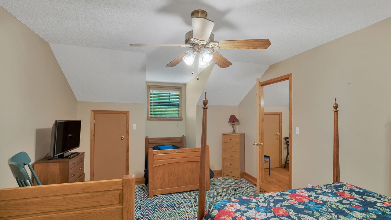 Photo of Bedroom in Double Springs