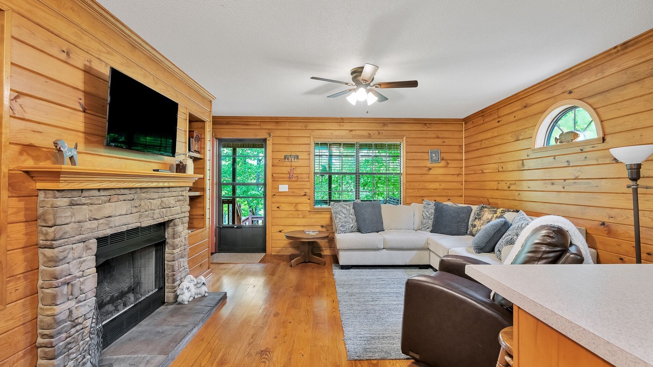 Photo of Livingroom in Double Springs
