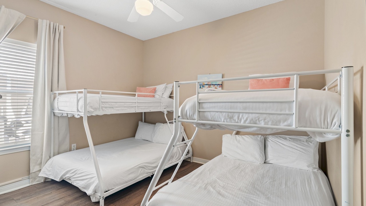 Photo of Bedroom in Clipper Cove