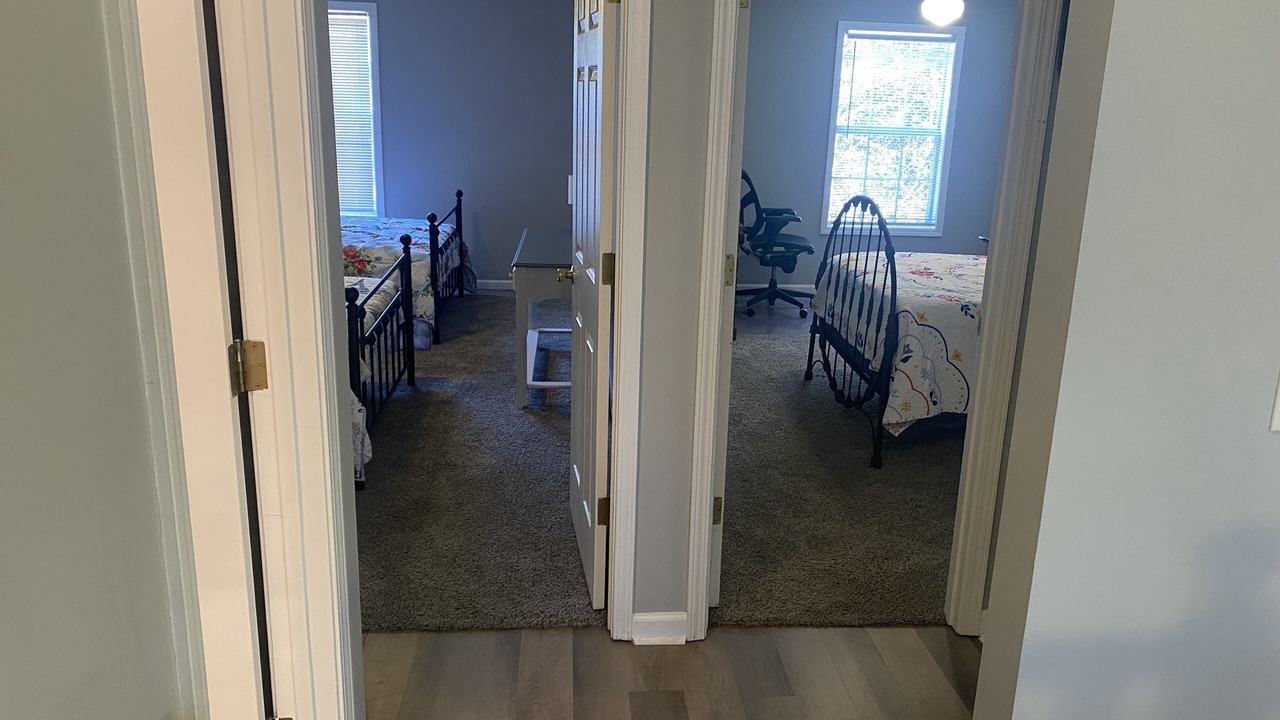 Photo of Bedroom in Enterprise