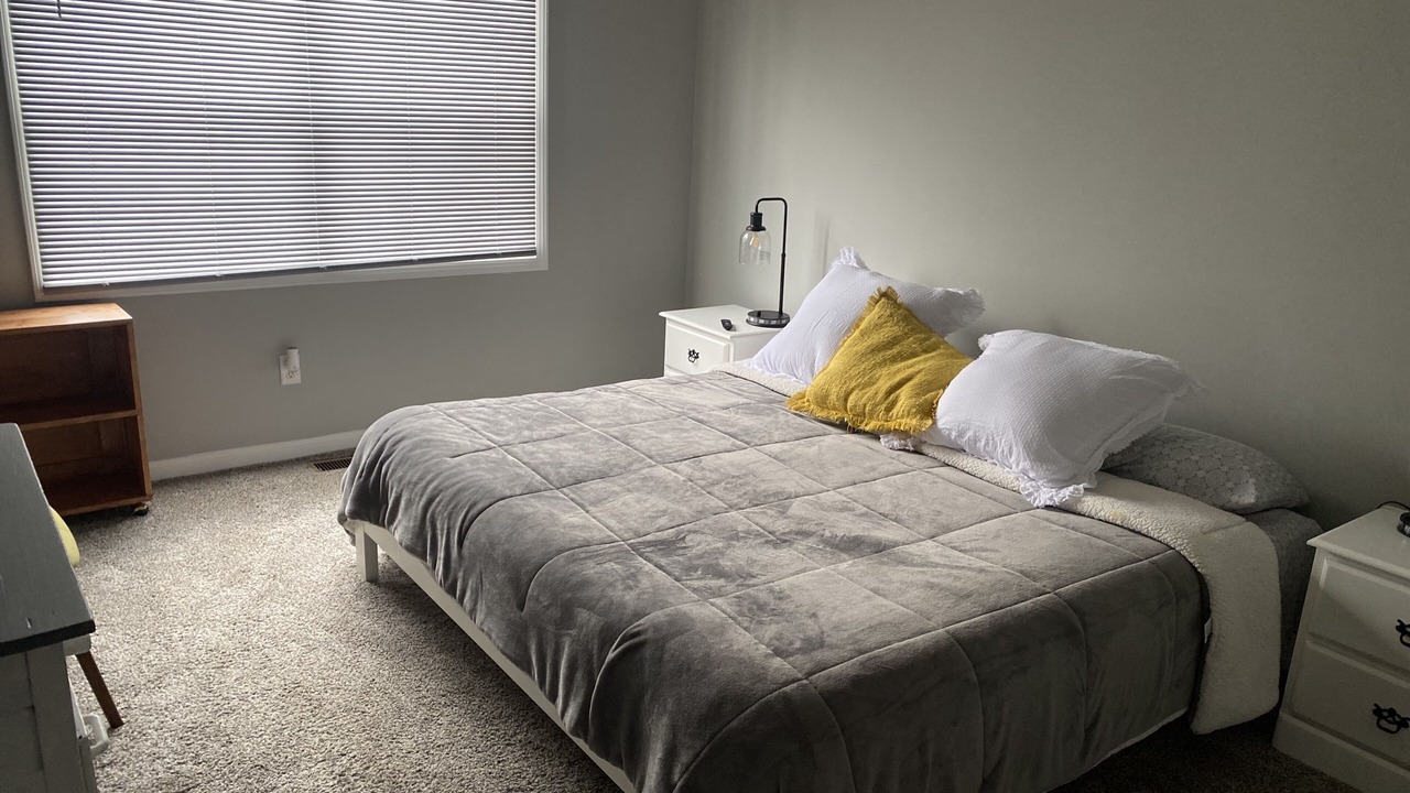 Photo of Bedroom in Enterprise
