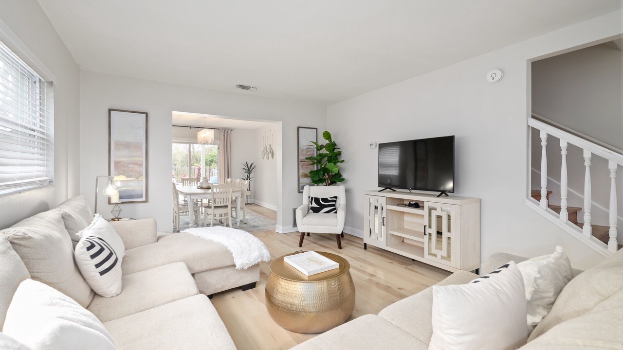 Photo of Livingroom in Jacksonville Beach