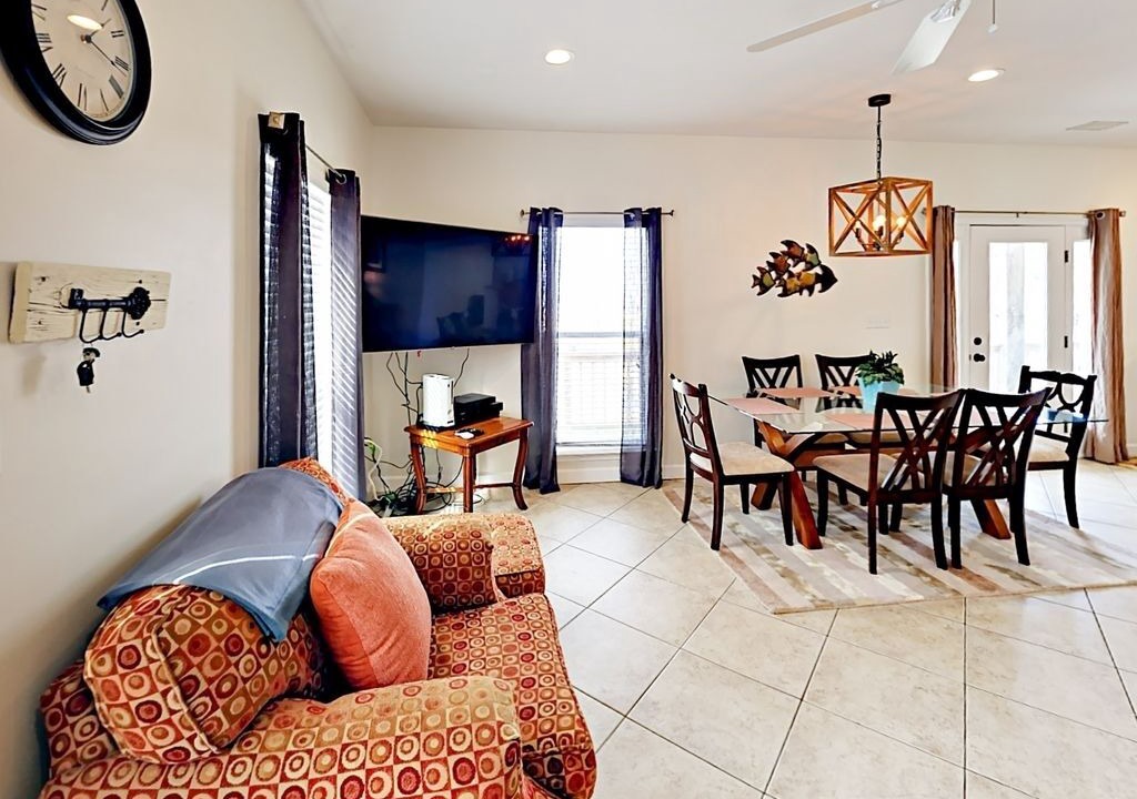 Photo of Livingroom in Fort Morgan Pines
