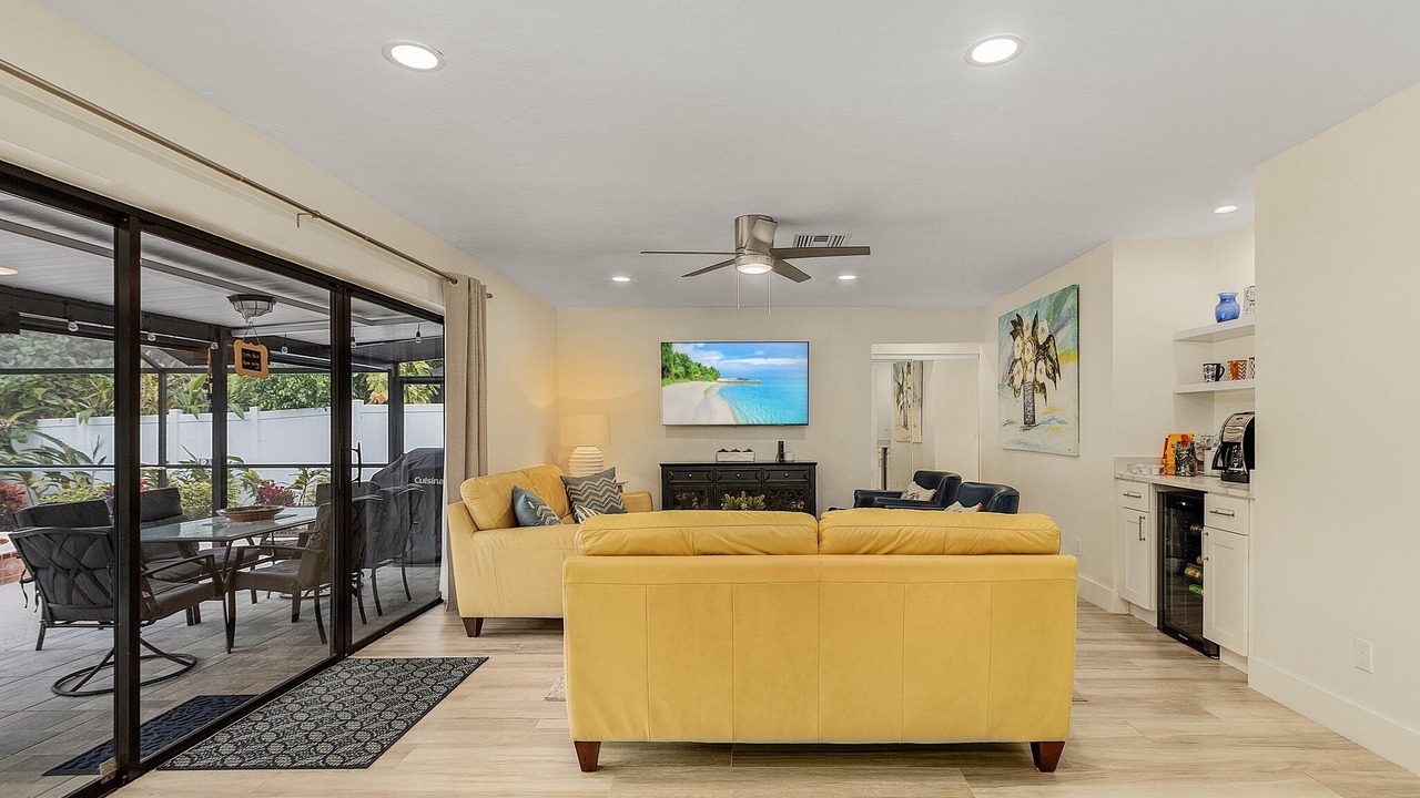 Photo of Livingroom in Bonita Shores