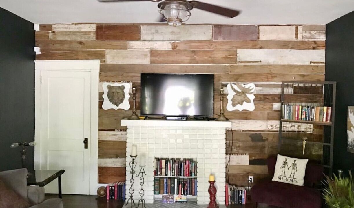 Photo of Livingroom in Crestline Heights