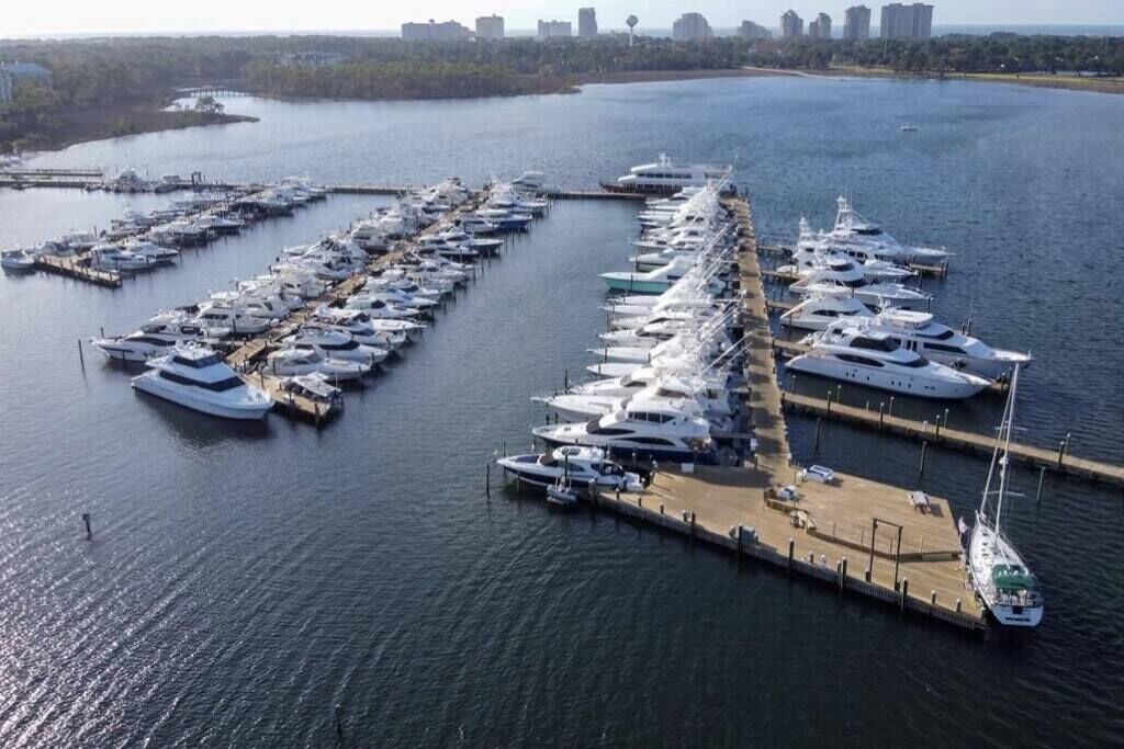Photo of Others in Baytowne Wharf