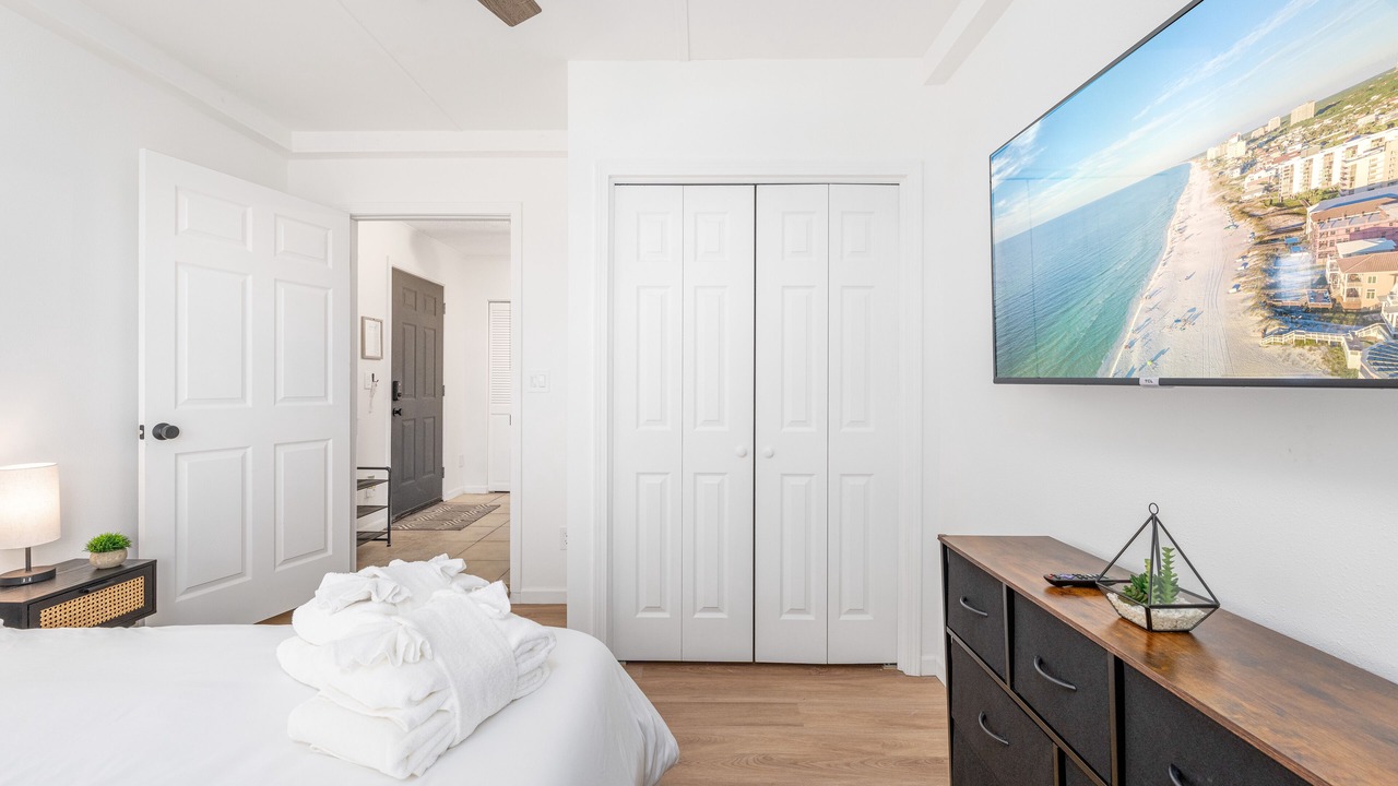 Photo of Bedroom in Biltmore Beach