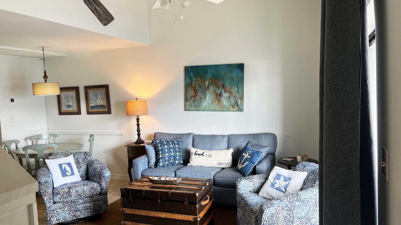 Photo of Livingroom in Orange Beach