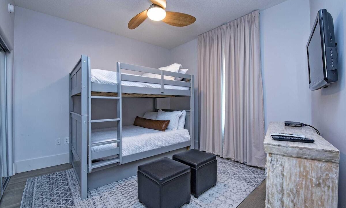 Photo of Bedroom in Orange Beach East