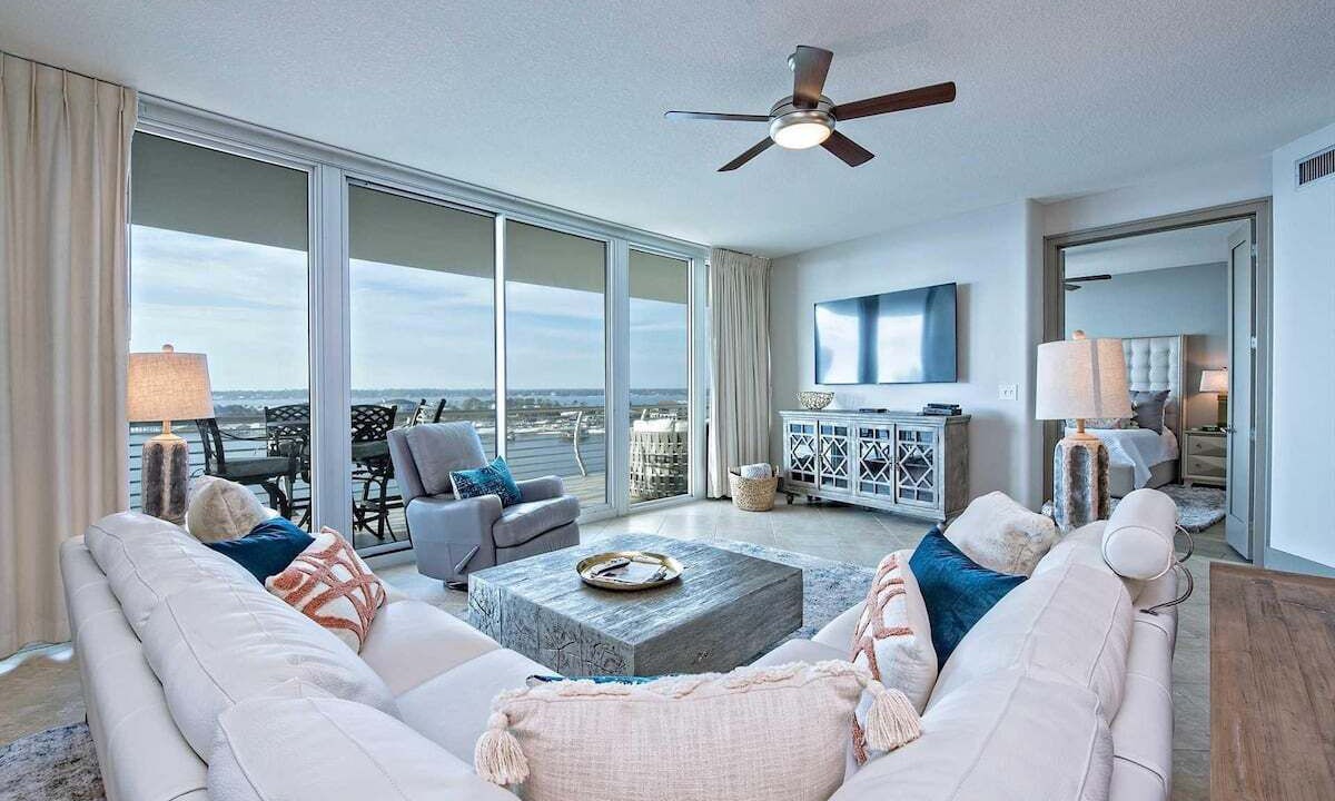 Photo of Livingroom in Orange Beach East