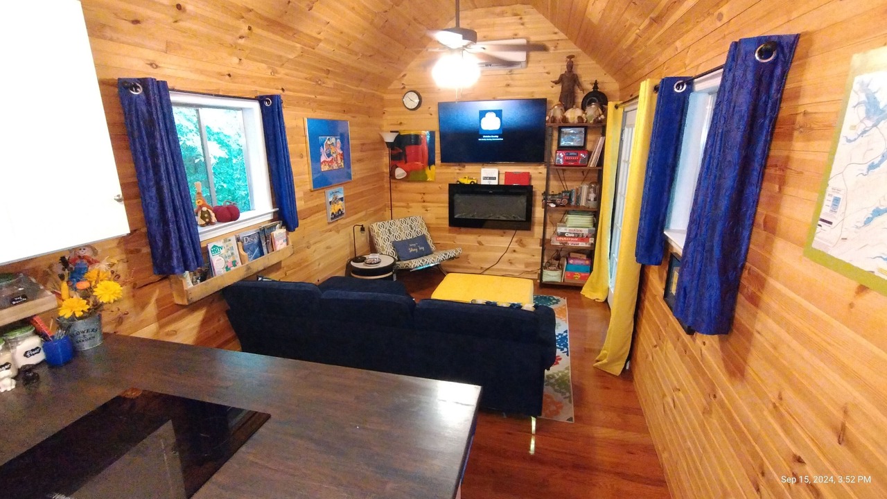 Photo of Livingroom in Ashville