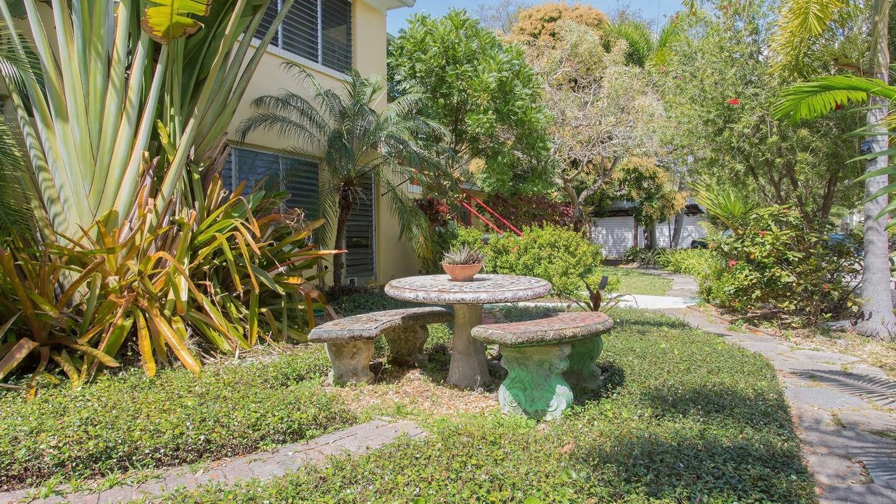 Photo of Outdoor in Historic Hyde Park North