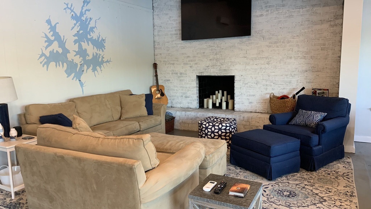 Photo of Livingroom in Jacksons' Gap