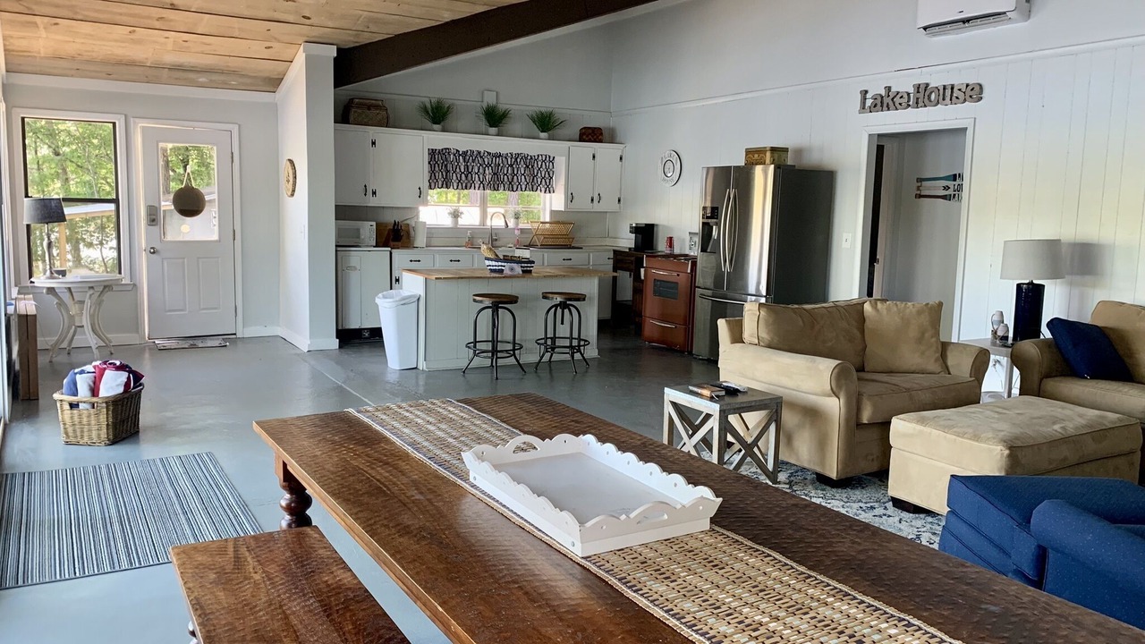Photo of Livingroom in Jacksons' Gap