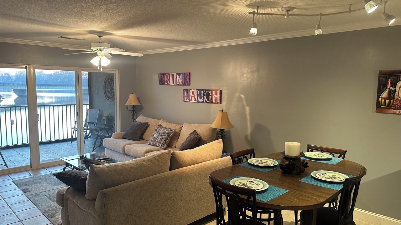 Photo of Livingroom in Alexander City
