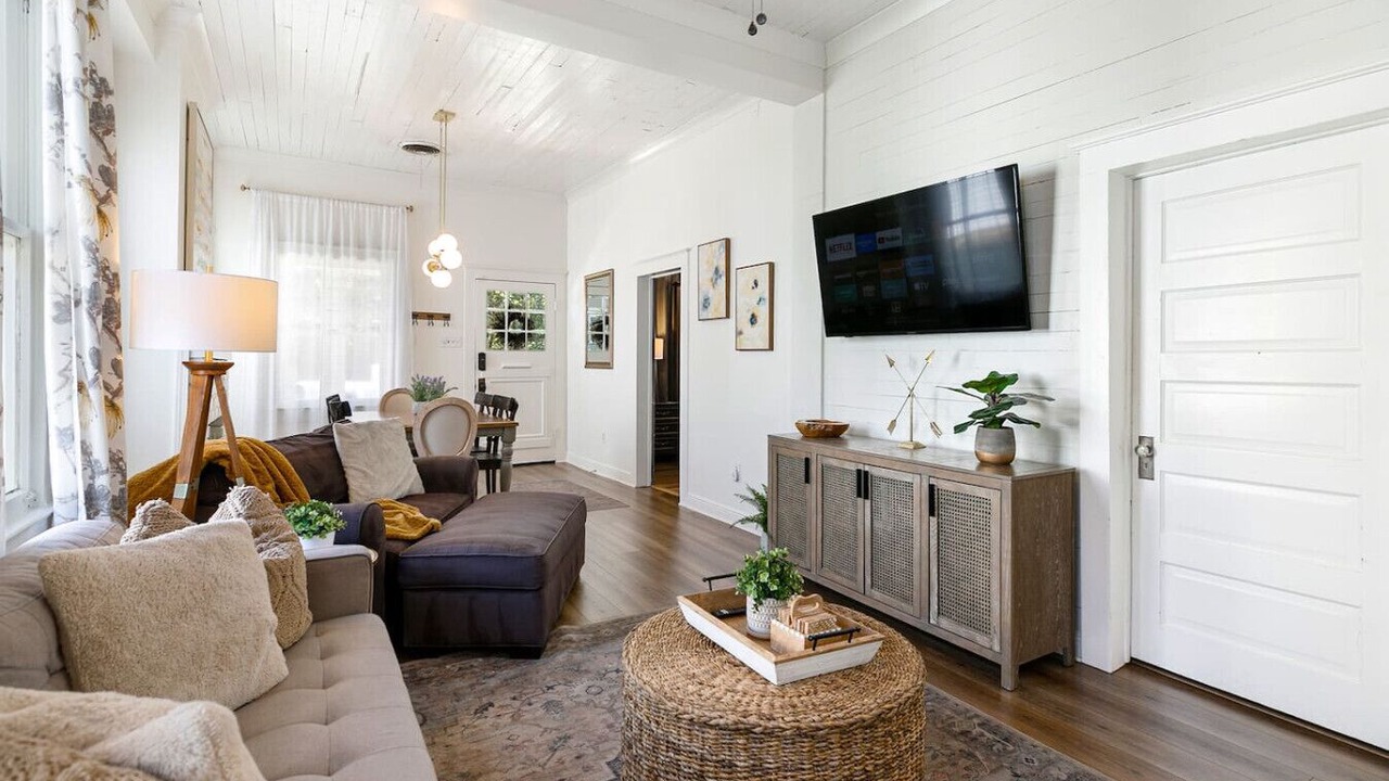 Photo of Livingroom in Beauregard Town Historic District