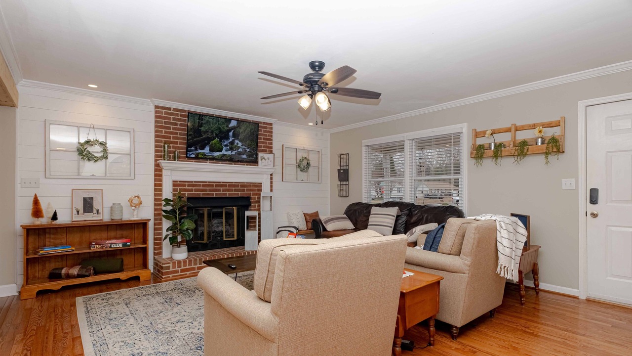 Photo of Livingroom in Madison