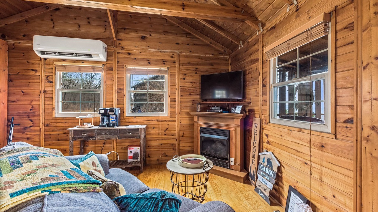 Photo of Livingroom in Valley Head