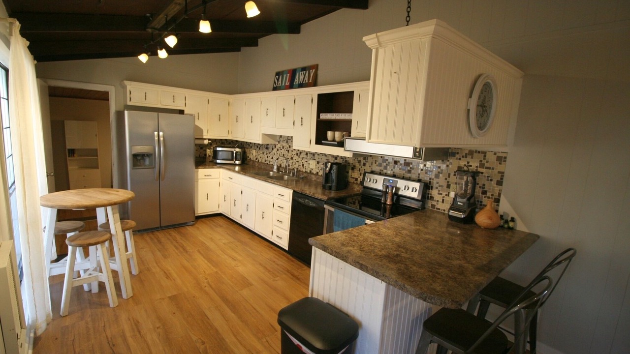 Photo of Kitchen in Centre