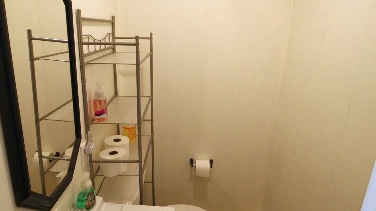 Photo of Bathroom in Centre