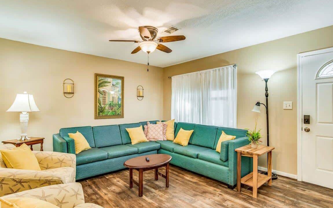 Photo of Livingroom in Pensacola Heights