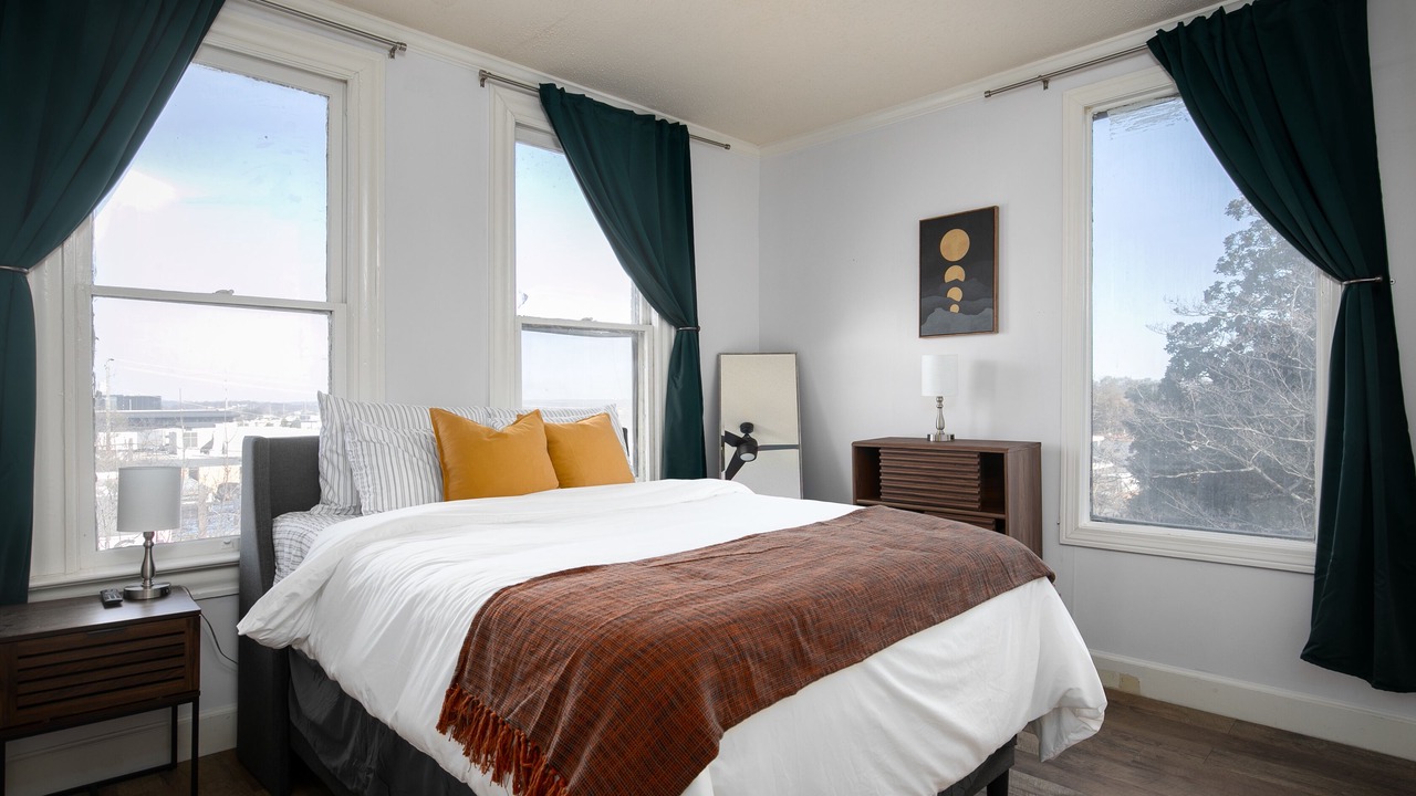 Photo of Bedroom in Forest Park