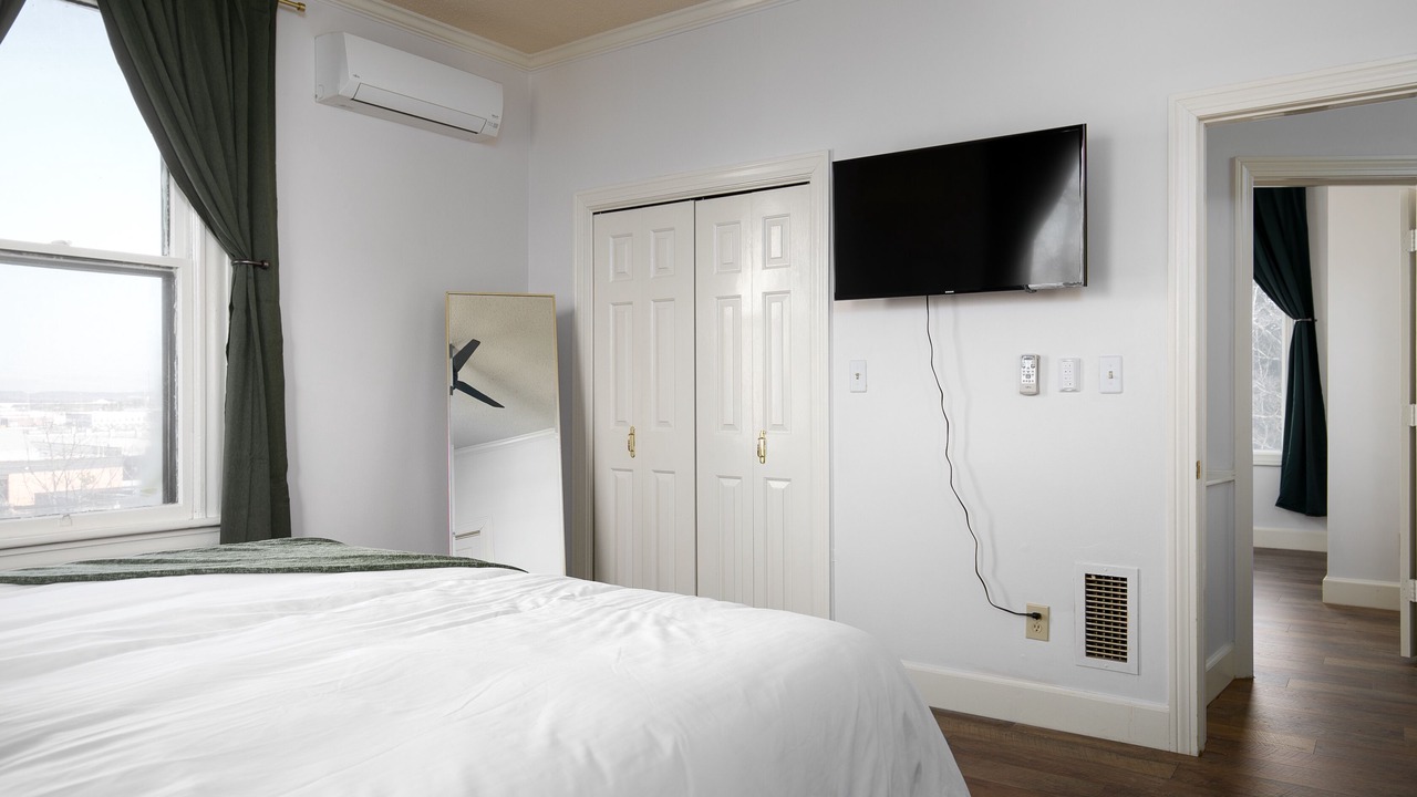 Photo of Bedroom in Forest Park