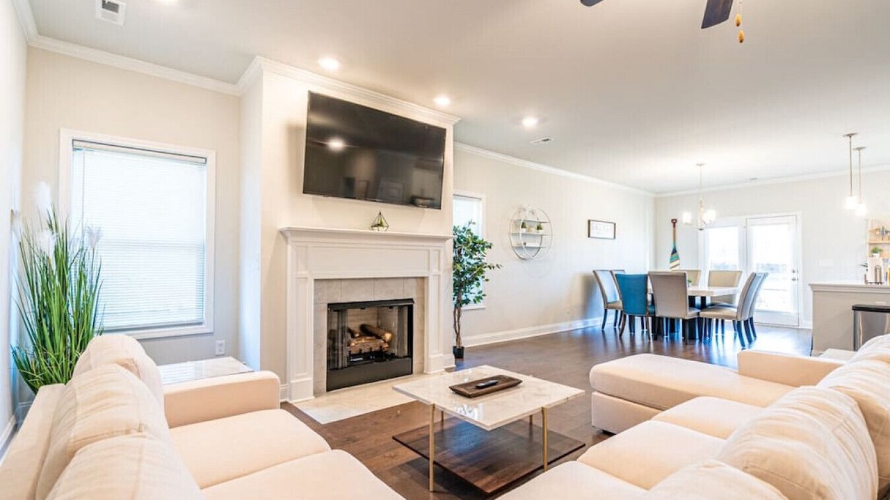 Photo of Livingroom in Huntsville