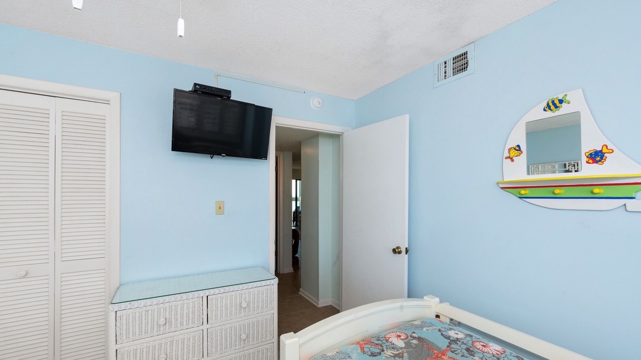 Photo of Bedroom in Gulf Shores
