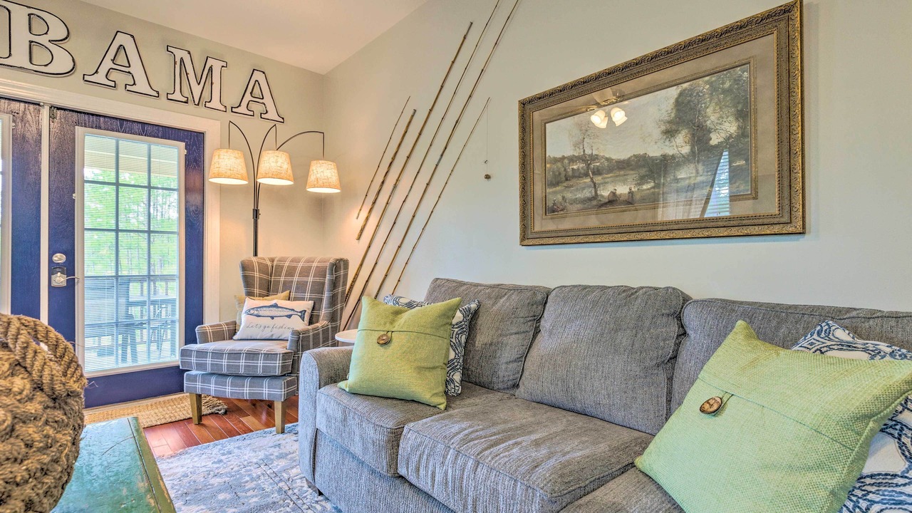 Photo of Bedroom in Bayou La Batre