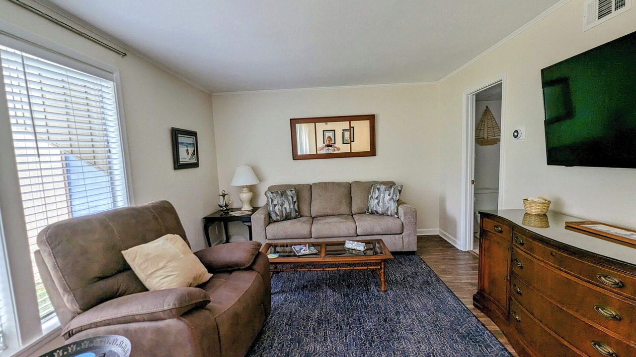 Photo of Livingroom in Daphne