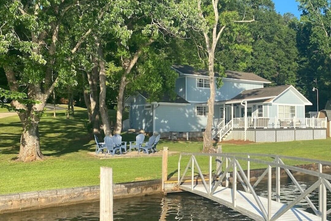 Photo of Others in Dadeville