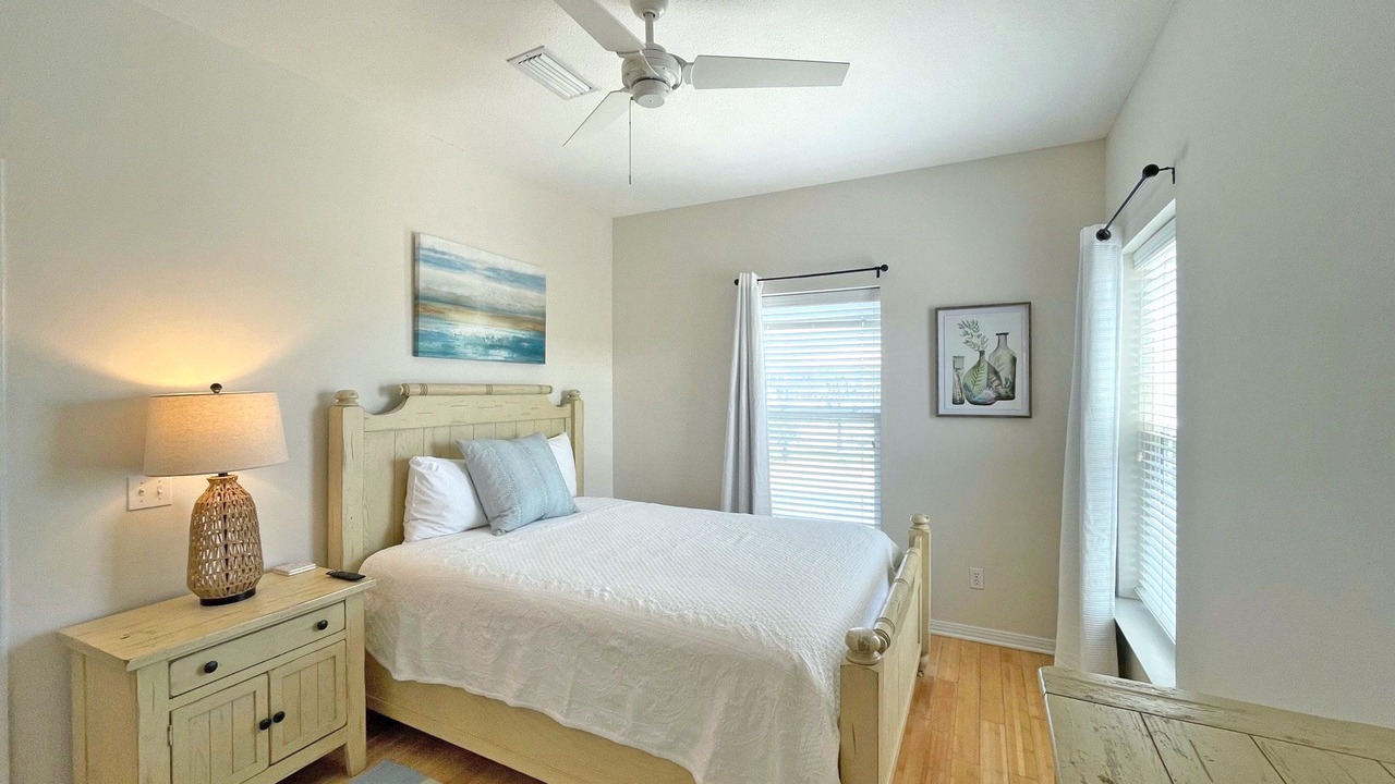 Photo of Bedroom in White Sands Cottages