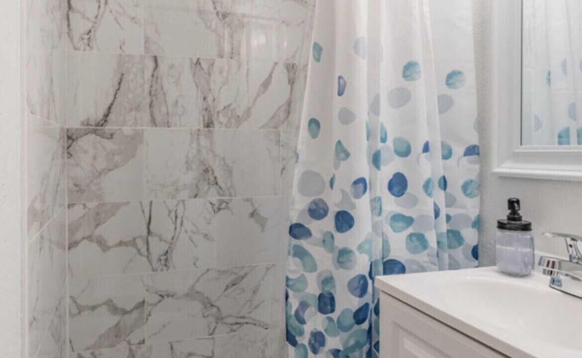 Photo of Bathroom in East Tampa