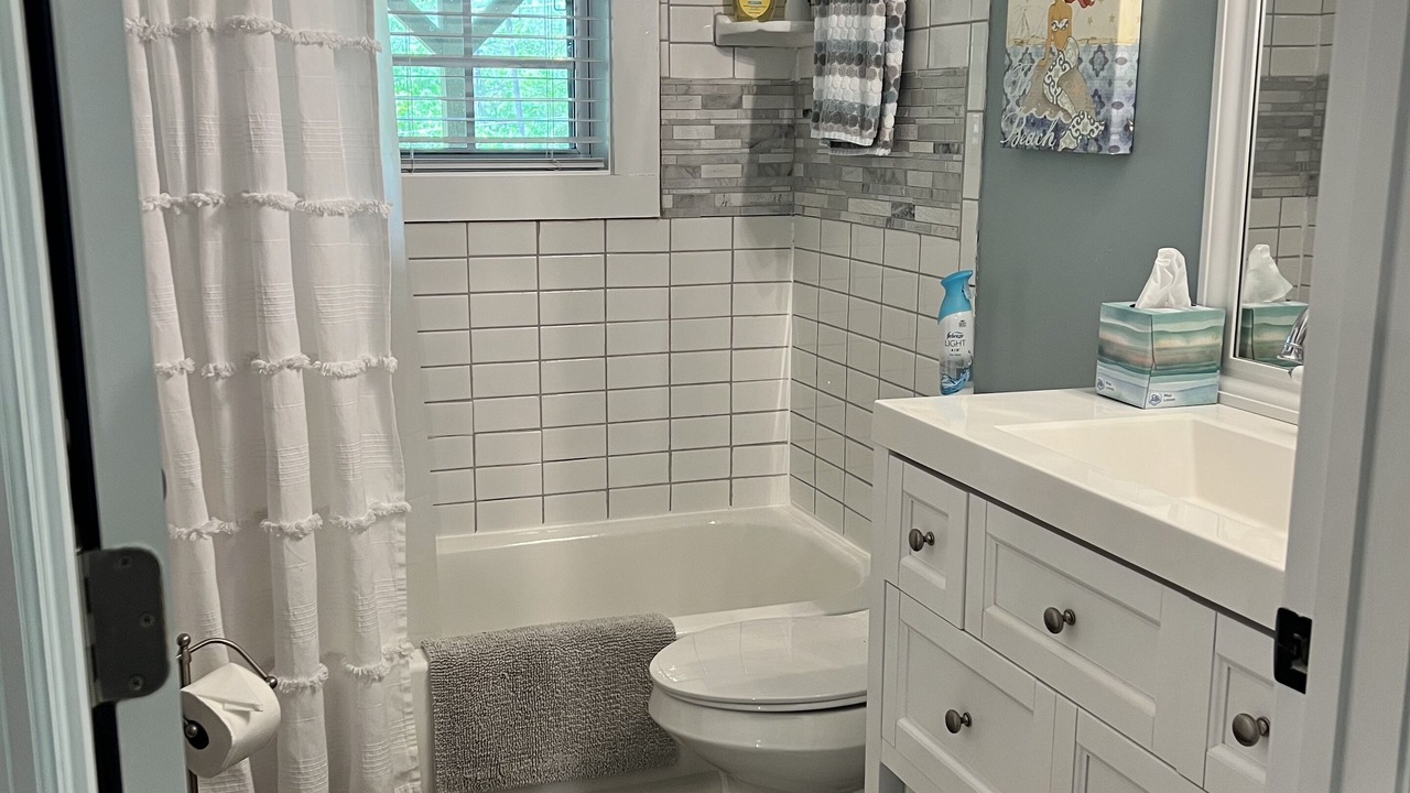 Photo of Bathroom in Eufaula