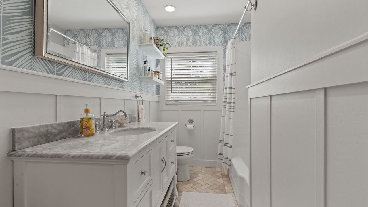 Photo of Bathroom in Riverside Park