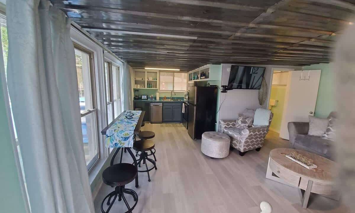 Photo of Livingroom in Muscle Shoals