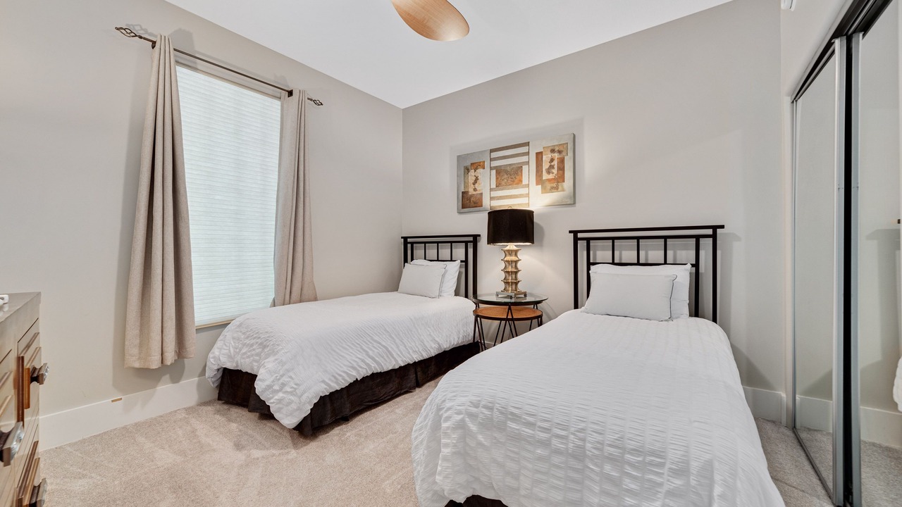 Photo of Bedroom in Orange Beach East