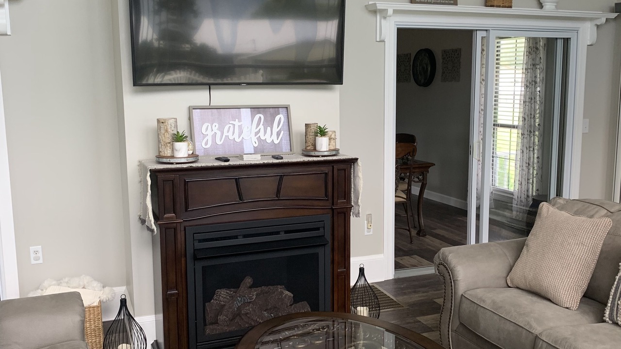 Photo of Livingroom in Leesburg