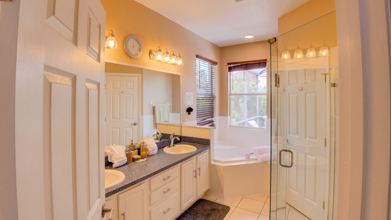 Photo of Bathroom in Haines City