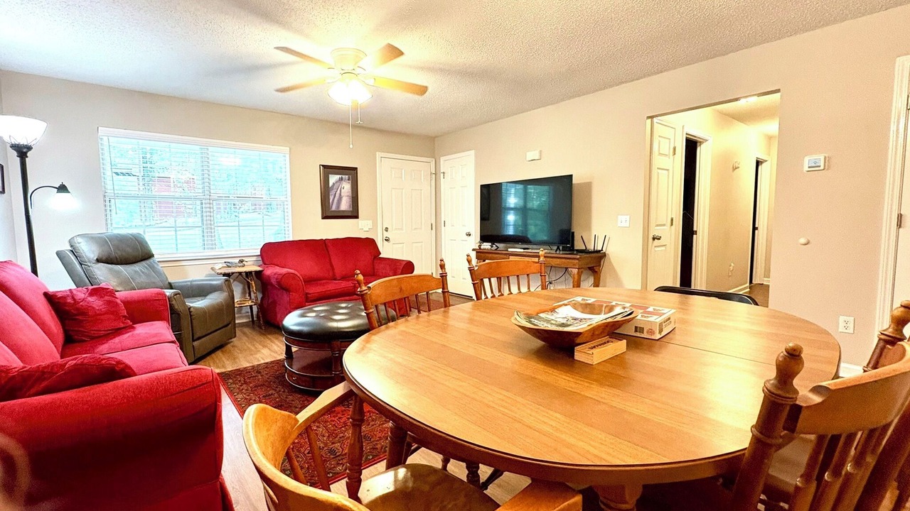 Photo of Bedroom in Guntersville